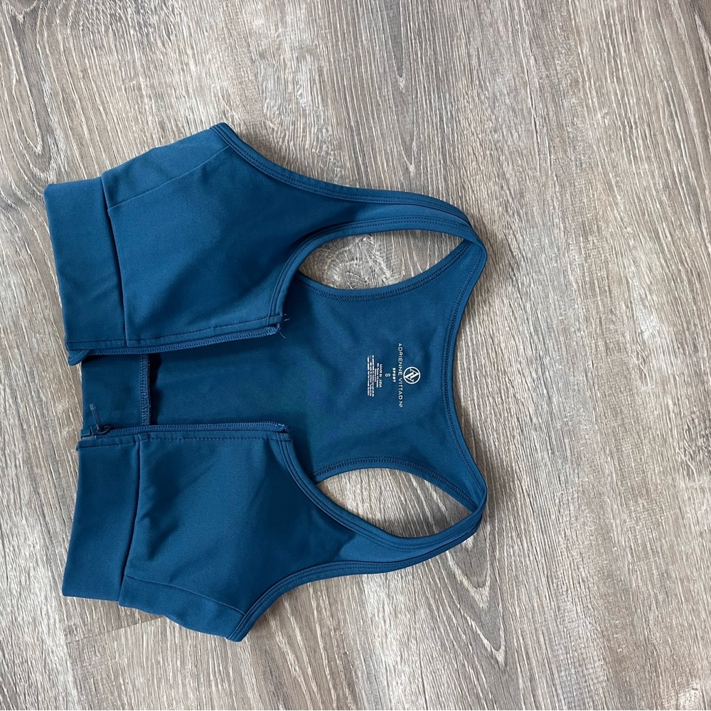 Adrienne vitadni sports bra